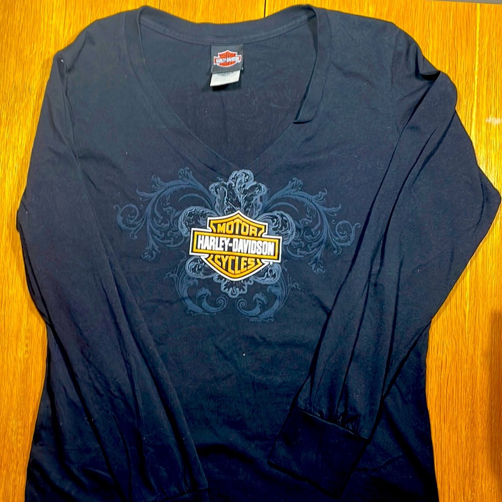 Long sleeve Harley shirt.